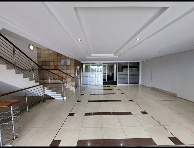 389M² OFFICE TO LET IN GREENSTONE HILL